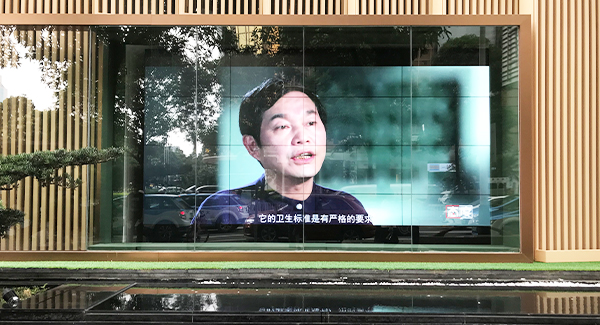 55 inch 700nits semi outdoor LCD video wall inside Window of shopping mall